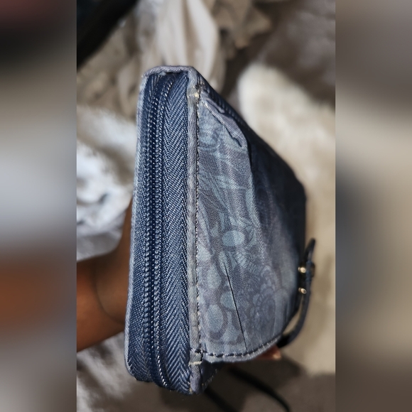 SAKROOTS CROSSBODY PURSE !! - Picture 7 of 14